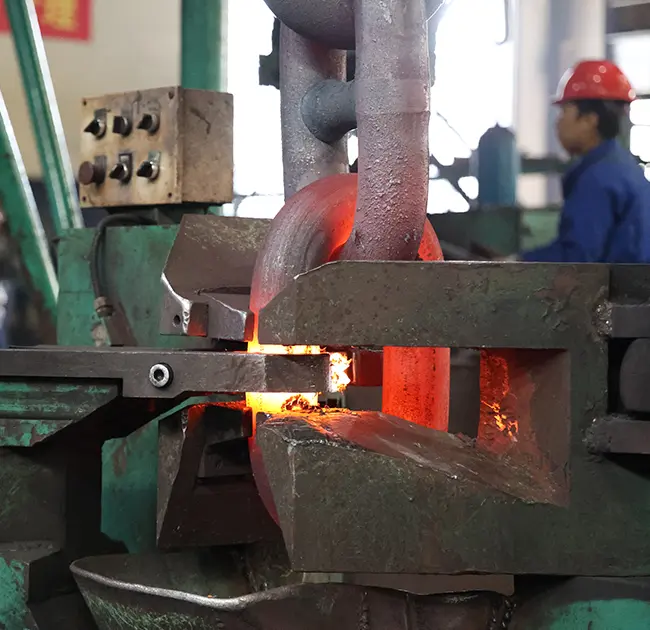 Dərin mavi enerjinin inkişafını qoruyan 